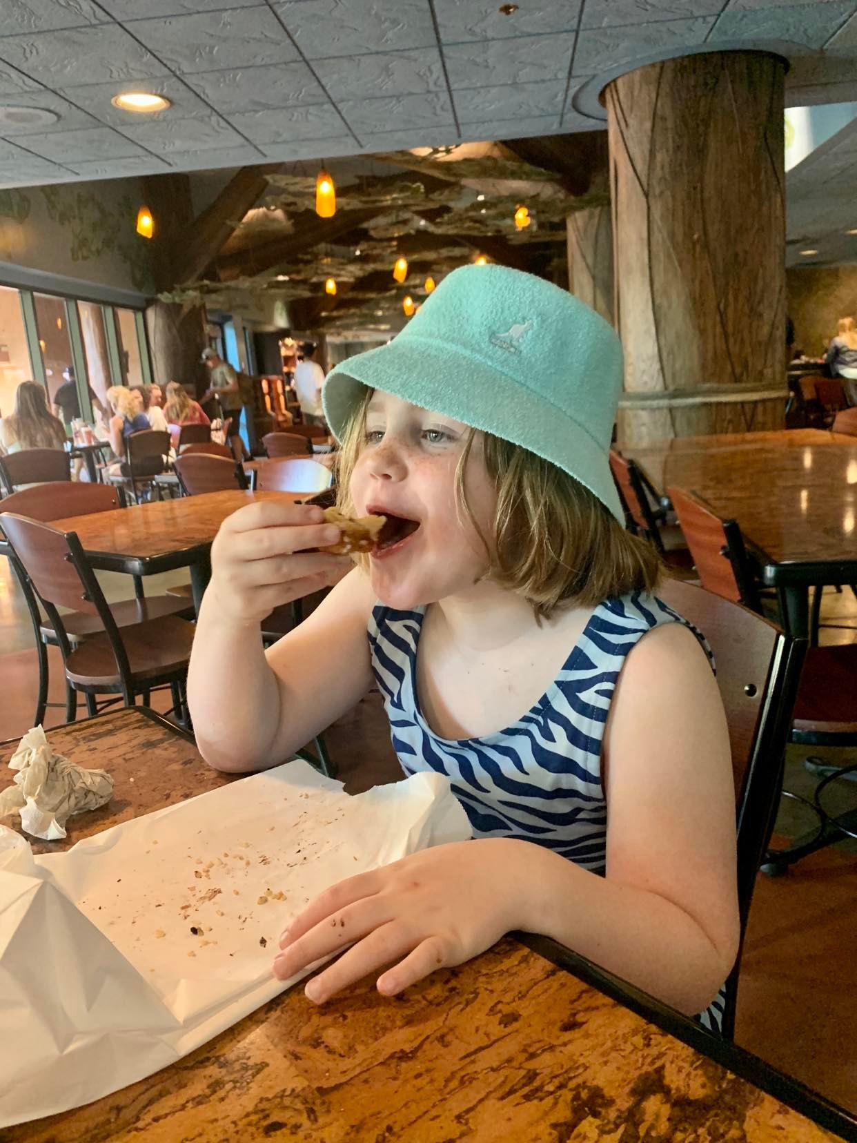 eating breakfast, mara cafe review,  disney animal kingdom lodge