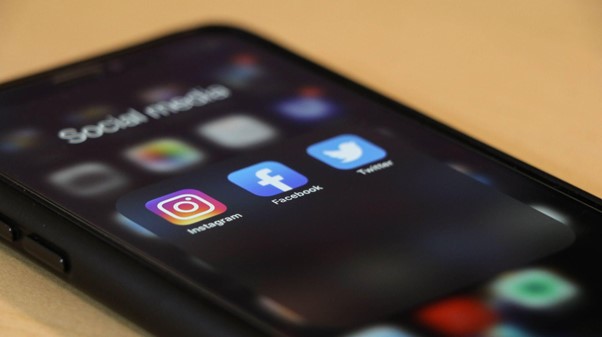 Phone screen, parenting  during challenging times